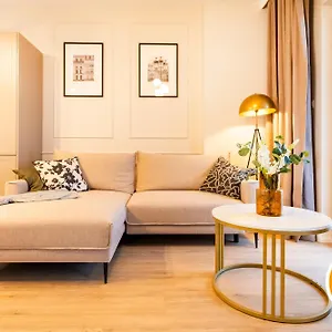 Apartamentysnu, Wola Tower Z Parkingiem Apartament Warszawa