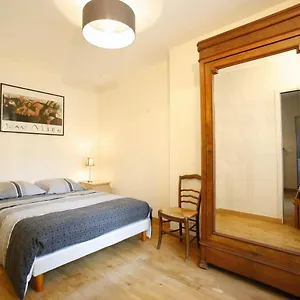 Apartament Charmante Sante, Paryż