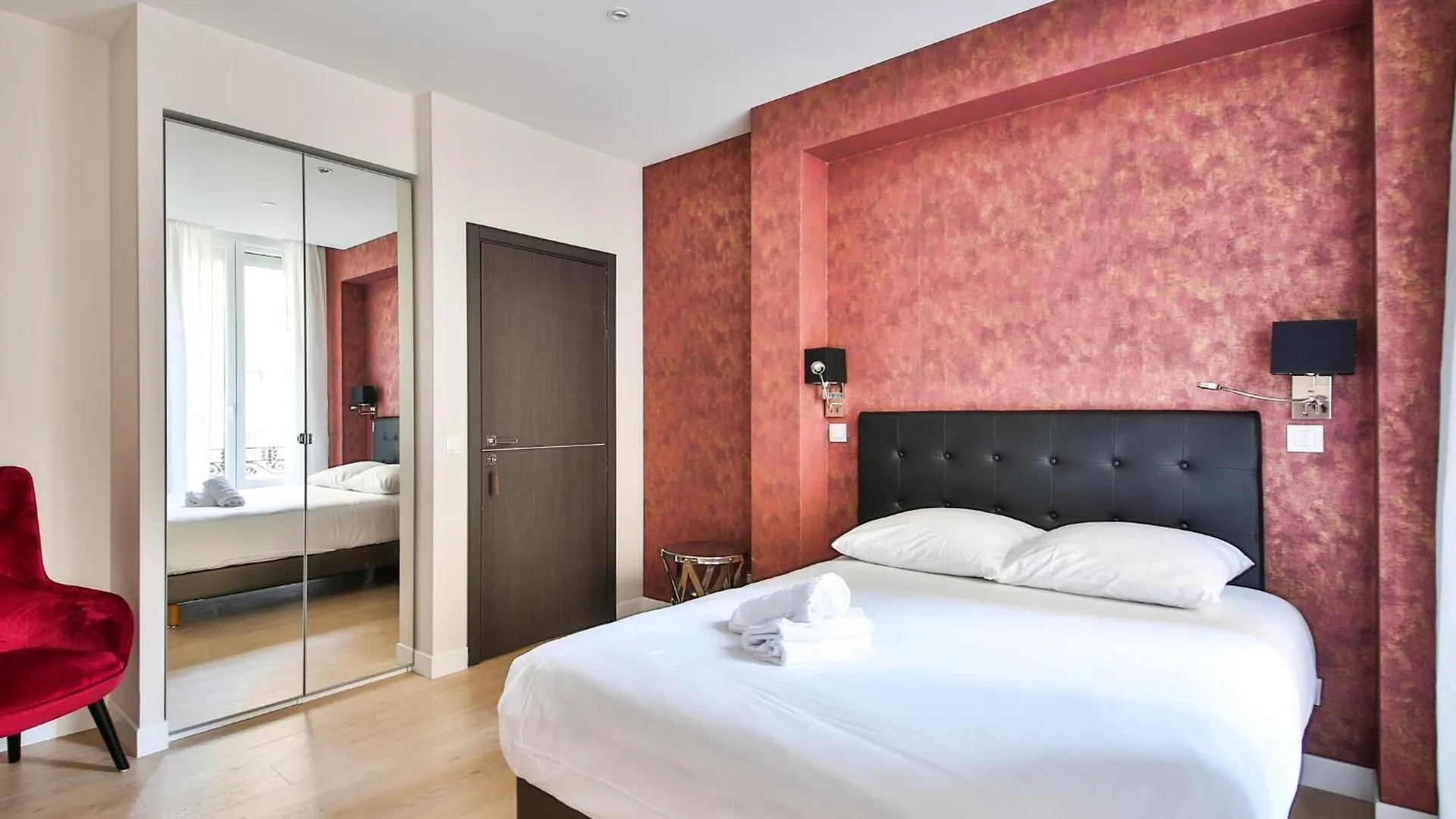 Blue Nights Apartments - Sébastopol Paris 0*,  France