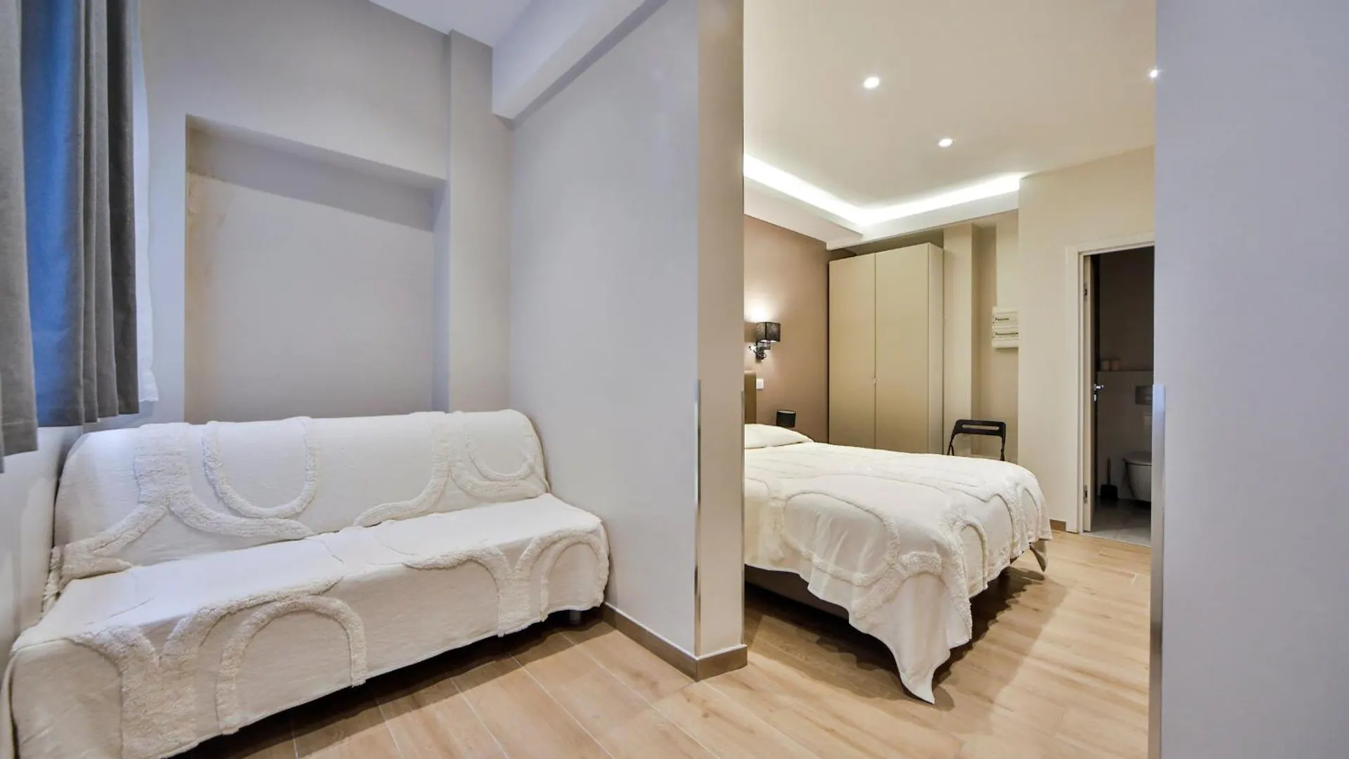 Blue Nights Apartments - Sébastopol Paris France