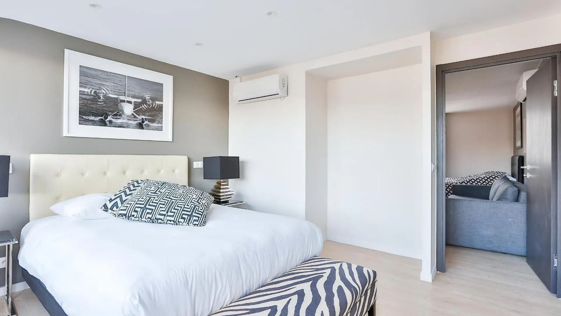 Blue Nights Apartments - Sebastopol Paris