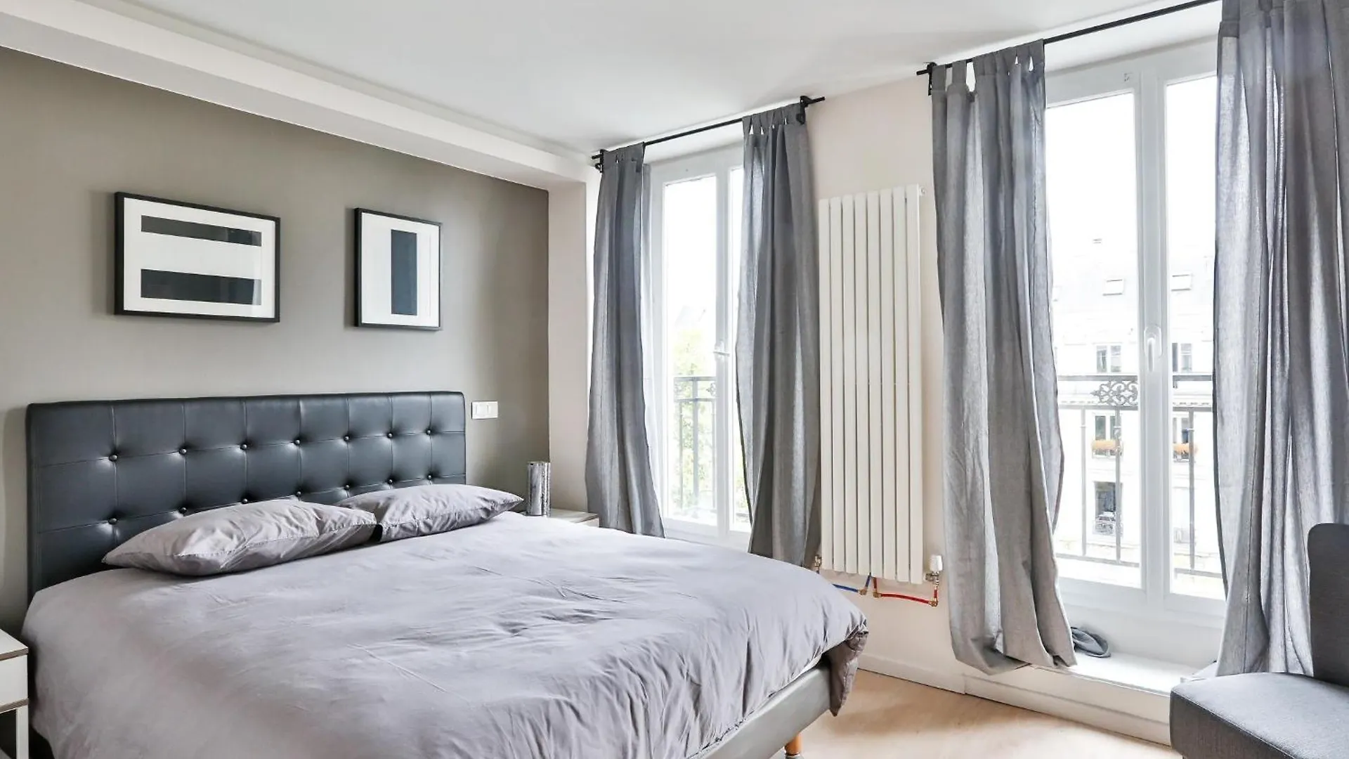Blue Nights Apartments - Sebastopol Paris