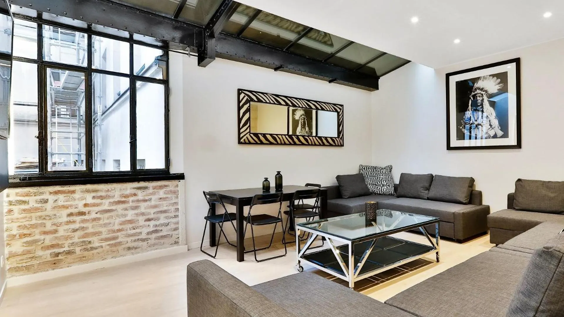 Blue Nights Apartments - Sebastopol Paris