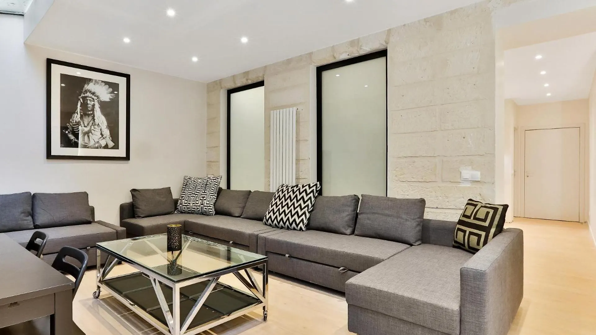 Blue Nights Apartments - Sebastopol Paris