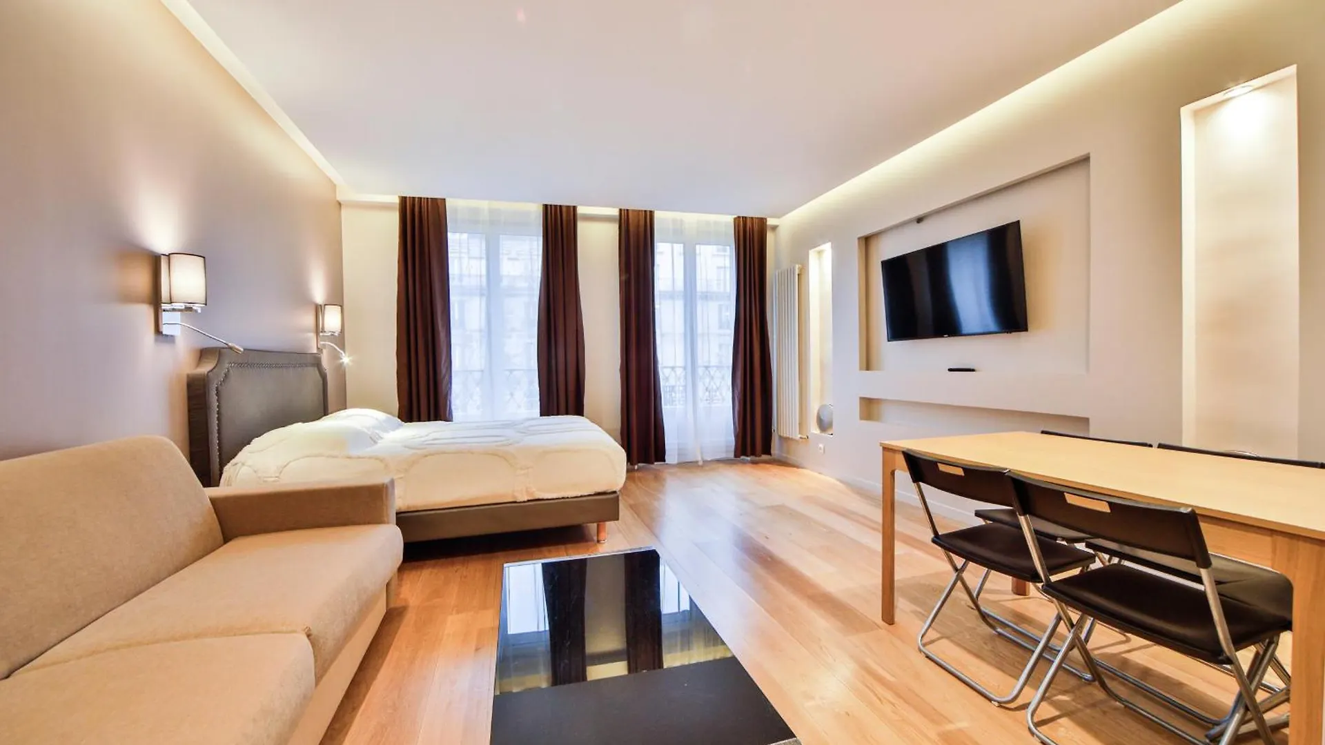 Blue Nights Apartments - Sebastopol Paris